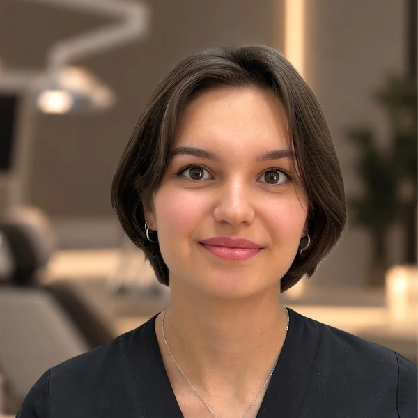 Марина Ігорівна, Стоматолог-терапевт
